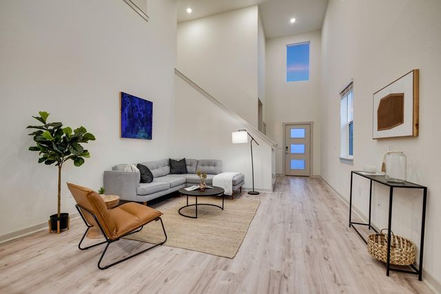 7400 Daves Landing DR, Austin, TX 78724