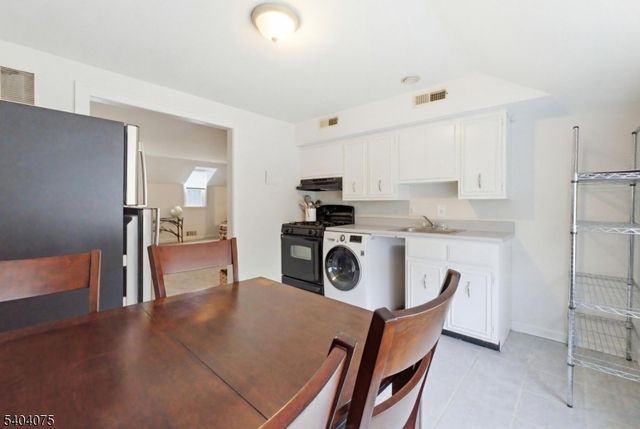 14 Golden Crowned Kinglet, Allamuchy Twp., NJ 07840