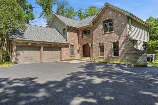 26792 W LAKEVIEW Drive S, Lake Barrington, IL 60084
