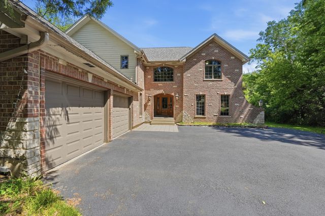 26792 W LAKEVIEW Drive S, Lake Barrington, IL 60084