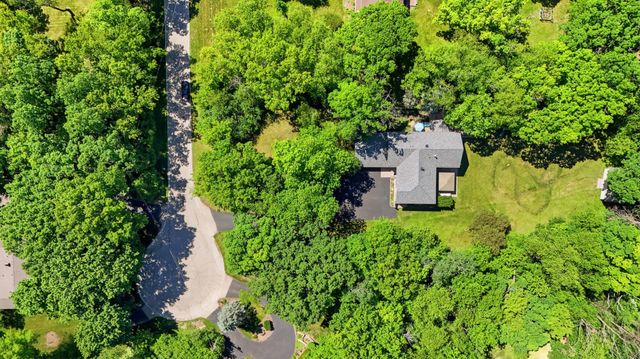 26792 W LAKEVIEW Drive S, Lake Barrington, IL 60084