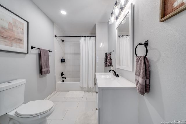 811 W Kings, San Antonio, TX 78212