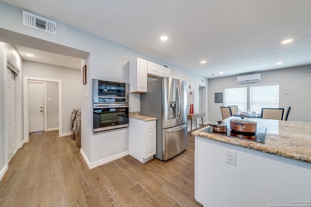 811 W Kings, San Antonio, TX 78212