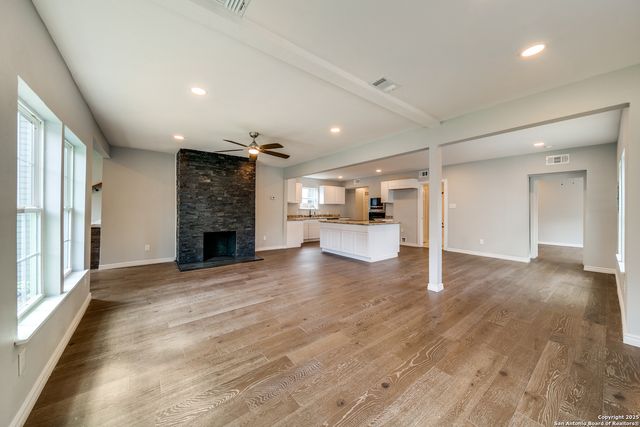 811 W Kings, San Antonio, TX 78212