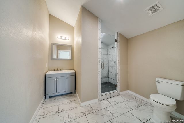 811 W Kings, San Antonio, TX 78212