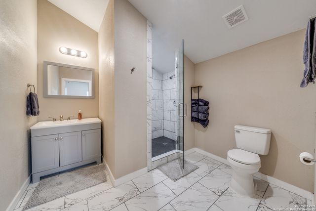 811 W Kings, San Antonio, TX 78212