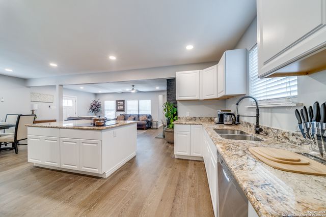 811 W Kings, San Antonio, TX 78212