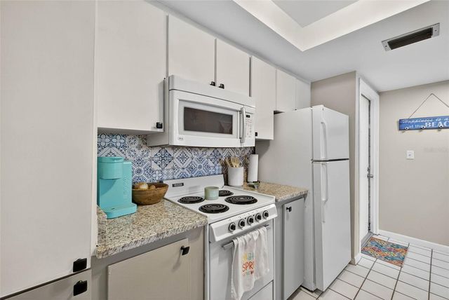 2614 COVE CAY DRIVE 405, Clearwater, FL 33760