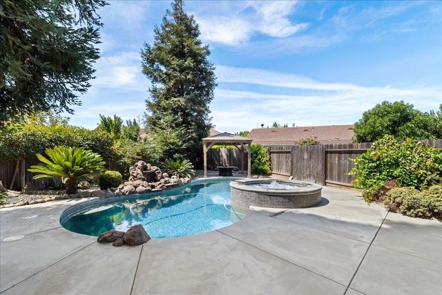 3403 Freitas Ct, Turlock, CA 95382