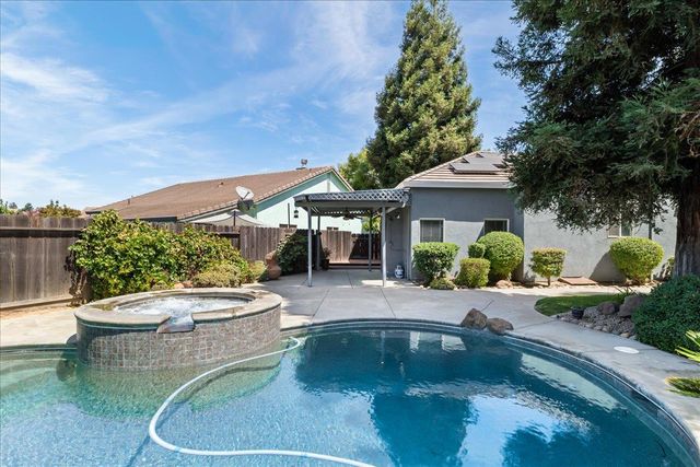 3403 Freitas Ct, Turlock, CA 95382