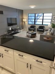 3550 NW 8th Ave 616, Pompano Beach, FL 33064