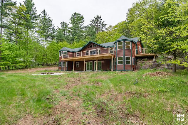 48 Cedar Street, Jay, NY 12941