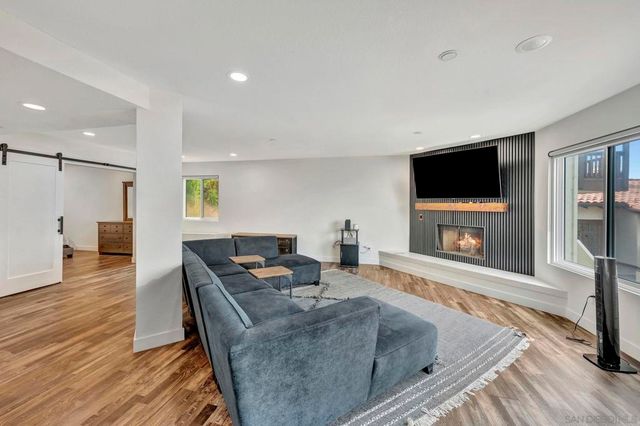 4016 Ampudia, San Diego, CA 92110