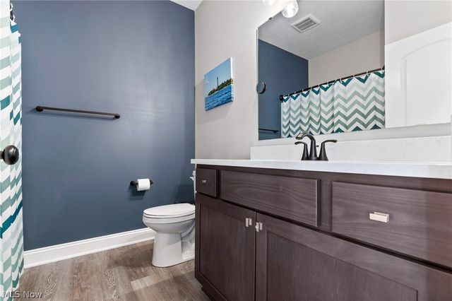 2487 Ledgestone Drive NW, Uniontown, OH 44685
