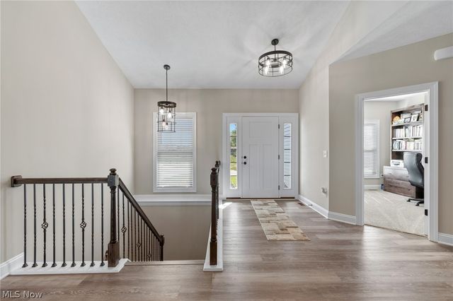 2487 Ledgestone Drive NW, Uniontown, OH 44685