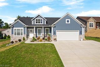 2487 Ledgestone Drive NW, Uniontown, OH 44685