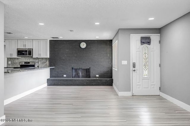 1215 BLUEHILL Drive, Jacksonville, FL 32218