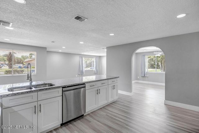 1215 BLUEHILL Drive, Jacksonville, FL 32218