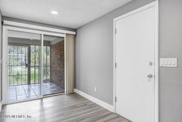 1215 BLUEHILL Drive, Jacksonville, FL 32218