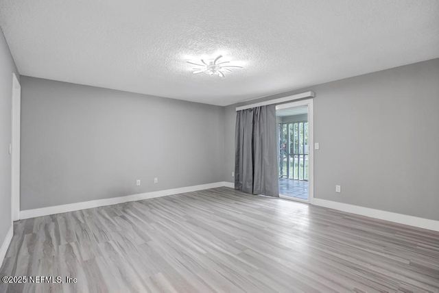 1215 BLUEHILL Drive, Jacksonville, FL 32218