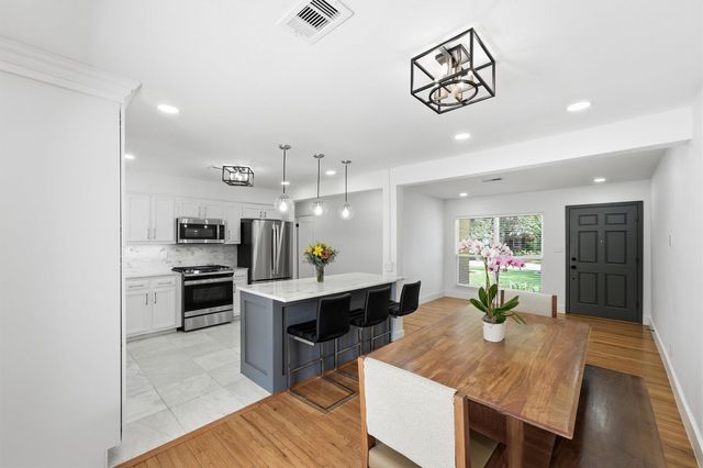 2014 Woodcrest Drive, Houston, TX 77018