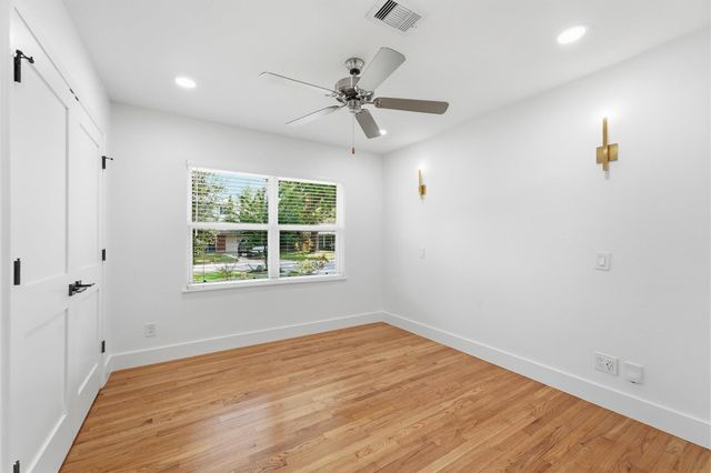 2014 Woodcrest Drive, Houston, TX 77018