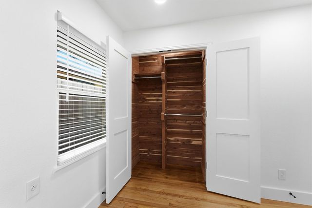 2014 Woodcrest Drive, Houston, TX 77018
