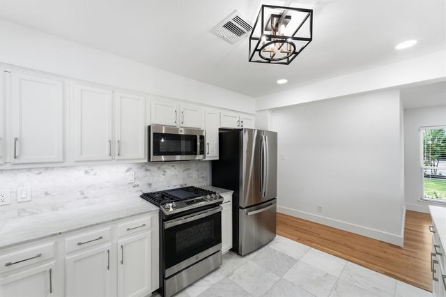 2014 Woodcrest Drive, Houston, TX 77018