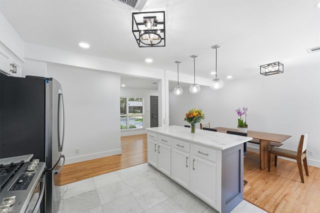 2014 Woodcrest Drive, Houston, TX 77018
