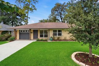 2014 Woodcrest Drive, Houston, TX 77018