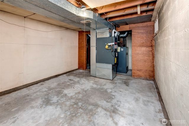 12004 5th Ave NE, Seattle, WA 98125