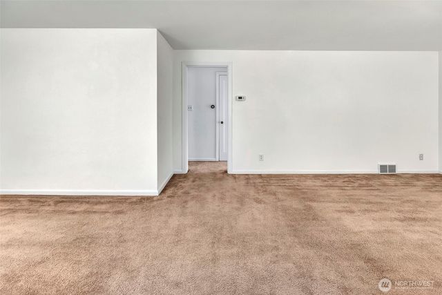 12004 5th Ave NE, Seattle, WA 98125