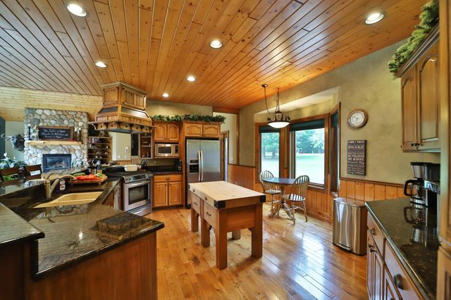 11212 Leewood Lane, East Gull Lake, MN 56401