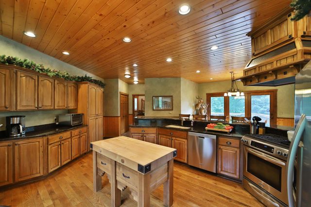 11212 Leewood Lane, East Gull Lake, MN 56401