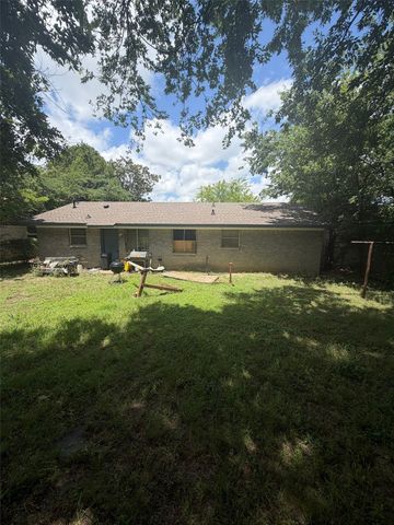 6224 Highland Hills Drive, Dallas, TX 75241
