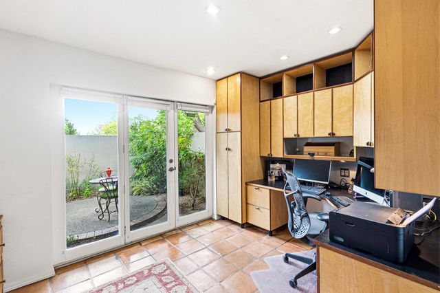 1116 Salamanca Street NW, Los Ranchos, NM 87107