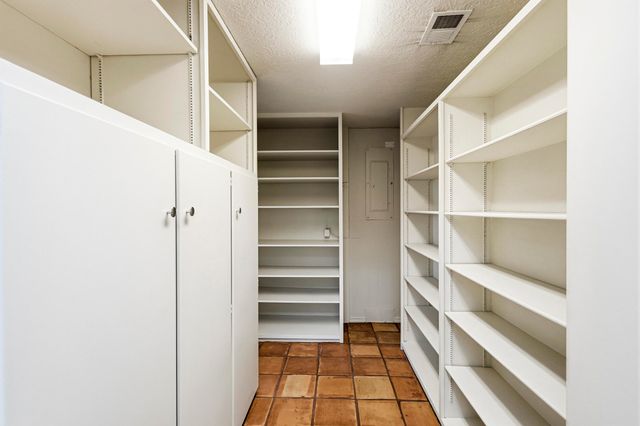 1116 Salamanca Street NW, Los Ranchos, NM 87107