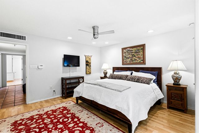 1116 Salamanca Street NW, Los Ranchos, NM 87107