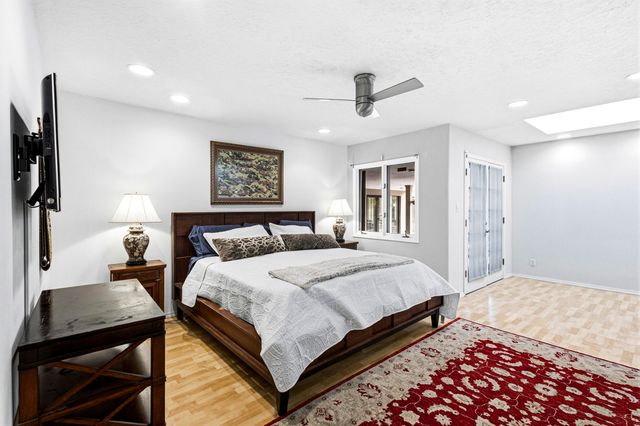 1116 Salamanca Street NW, Los Ranchos, NM 87107