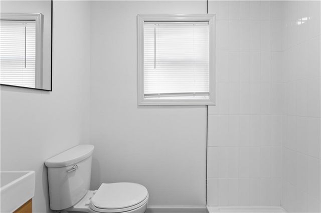 828 E 82nd Street, Kansas City, MO 64131