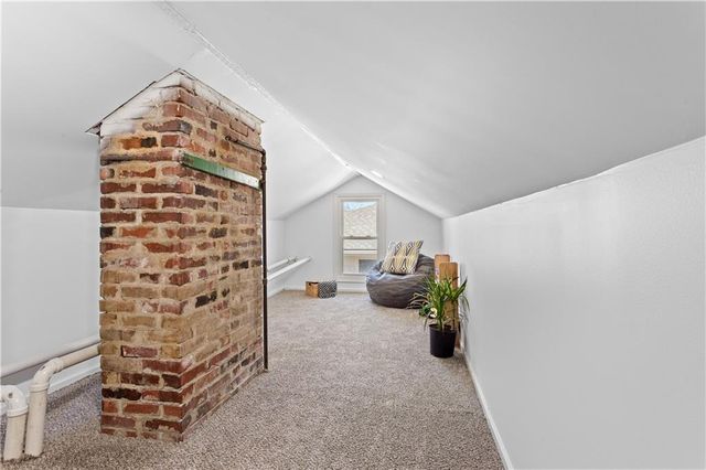 828 E 82nd Street, Kansas City, MO 64131