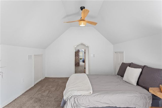 828 E 82nd Street, Kansas City, MO 64131