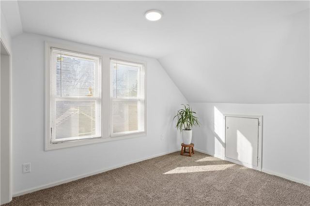 828 E 82nd Street, Kansas City, MO 64131