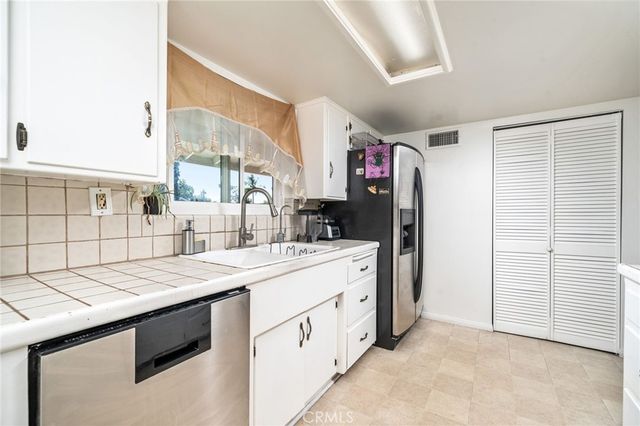 5035 Carlingford Avenue, Riverside, CA 92504