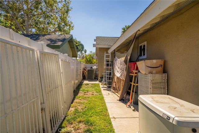 5035 Carlingford Avenue, Riverside, CA 92504