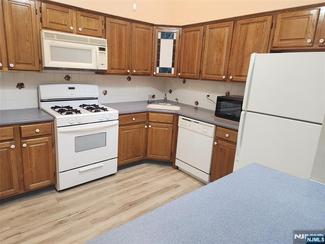 124 Raintree Lane, Mahwah, NJ 07430