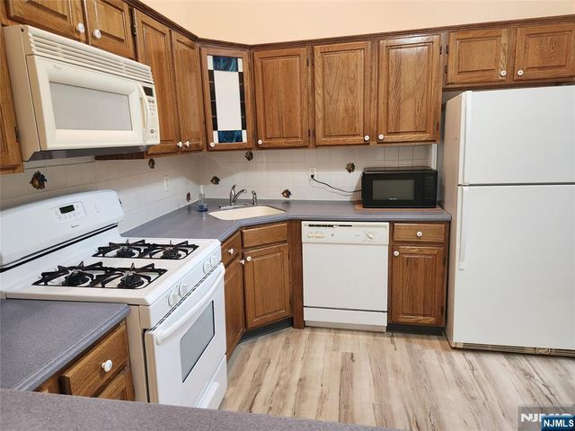 124 Raintree Lane, Mahwah, NJ 07430