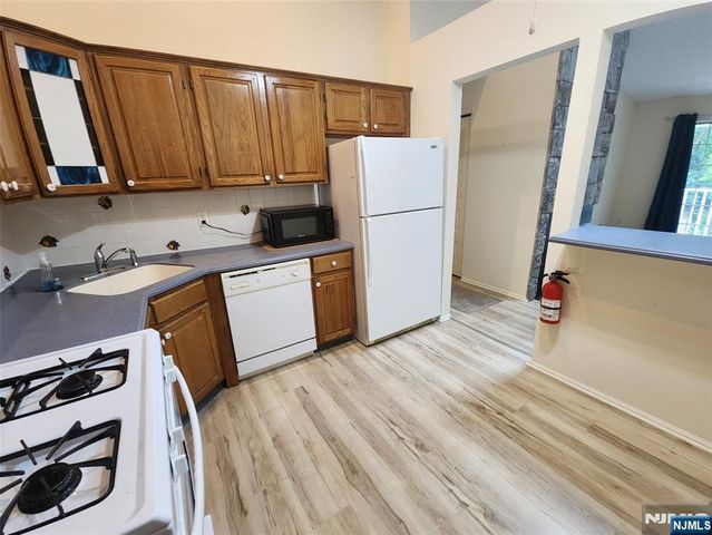124 Raintree Lane, Mahwah, NJ 07430
