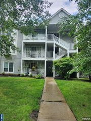124 Raintree Lane, Mahwah, NJ 07430