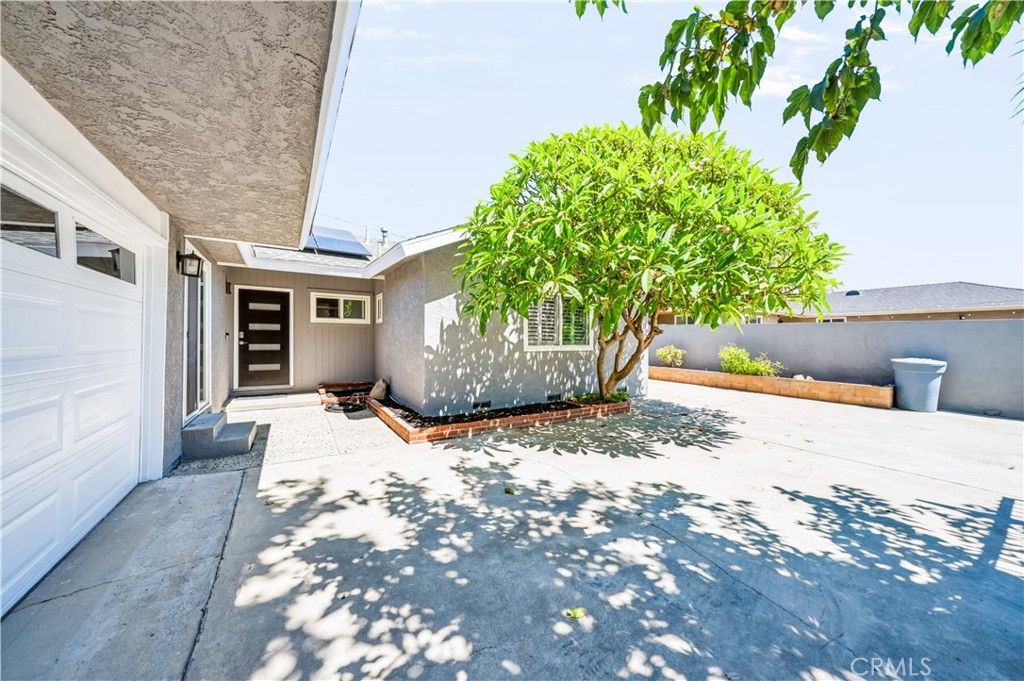 533 E Covina, Covina, CA 91722 — photo 2